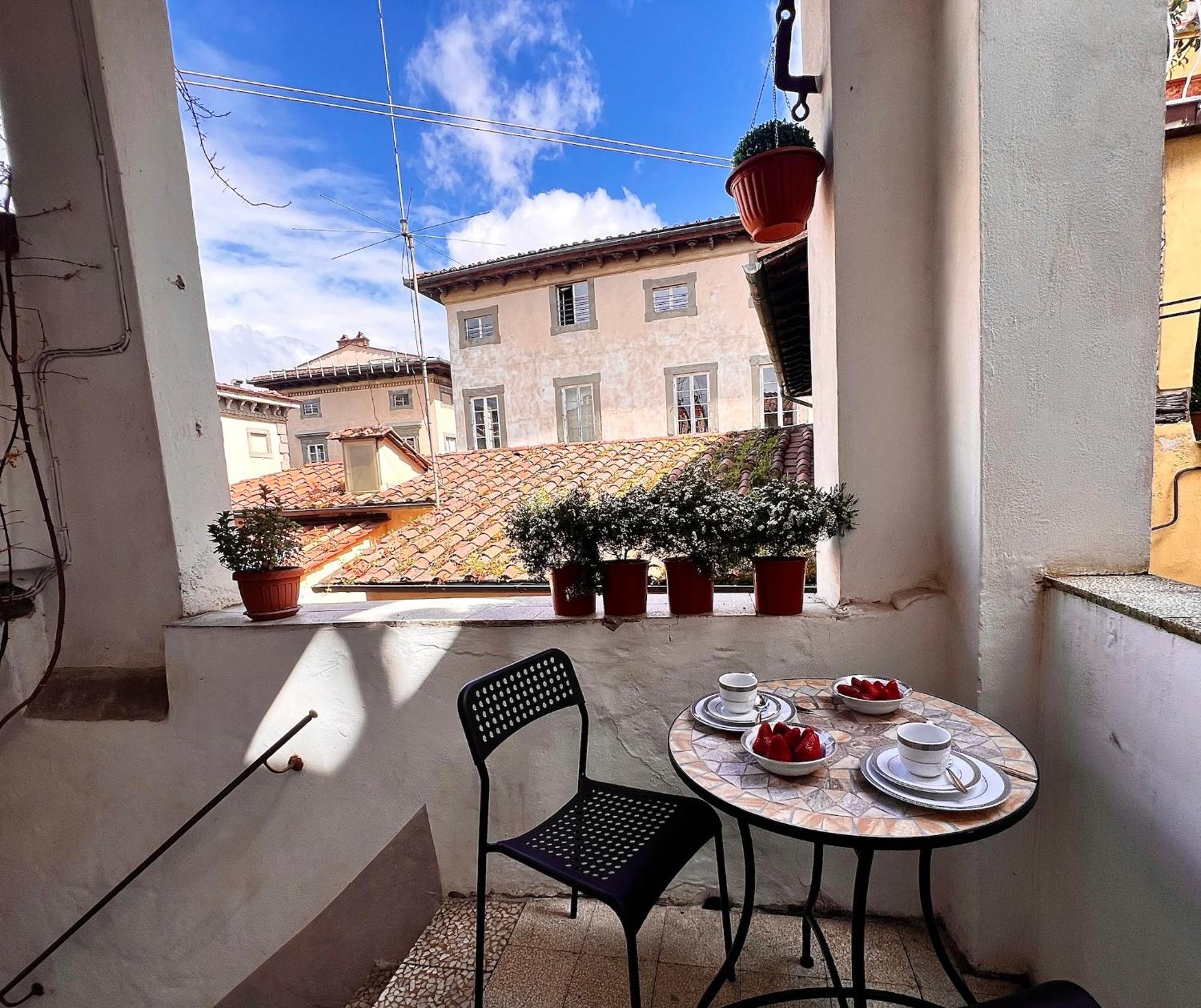 Appartamento Casa Florian Lucca Esterno foto